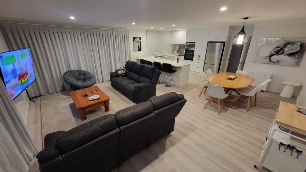 Open-plan cottage lounge, dining and kitchen