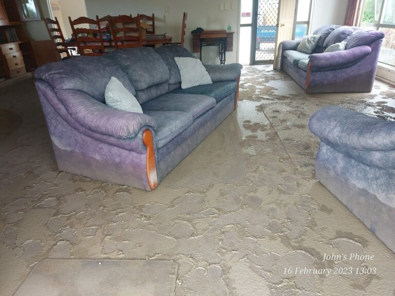 Silt through the Farmhouse living room